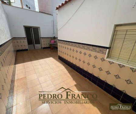 CASA EN VENTA EN ALMENDRALEJO (ESPOLÓN-LA PIEDAD)