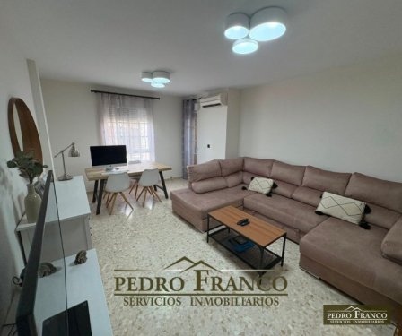 PISO EN VENTA EN ALMENDRALEJO (CTRA.SANTA ANA/ZACARIAS DE LA HERA/ COLEGIO SAN FRANCISCO)