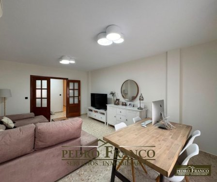 PISO EN VENTA EN ALMENDRALEJO (CTRA.SANTA ANA/ZACARIAS DE LA HERA/ COLEGIO SAN FRANCISCO)