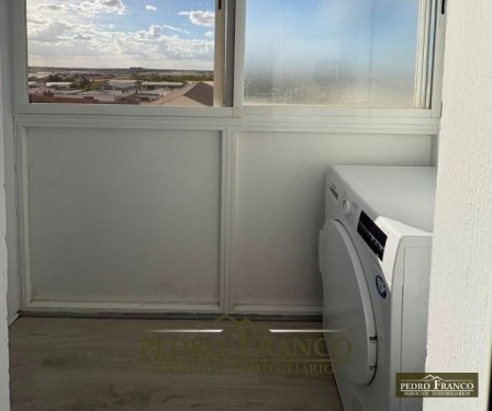PISO EN VENTA EN ALMENDRALEJO (CTRA.SANTA ANA/ZACARIAS DE LA HERA/ COLEGIO SAN FRANCISCO)