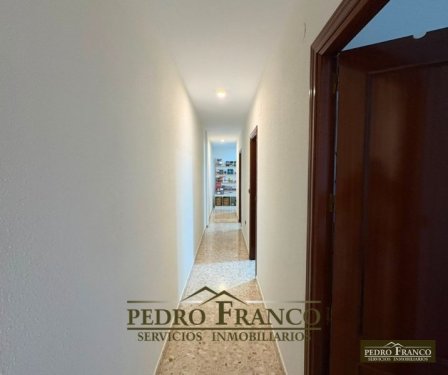 PISO EN VENTA EN ALMENDRALEJO (CTRA.SANTA ANA/ZACARIAS DE LA HERA/ COLEGIO SAN FRANCISCO)