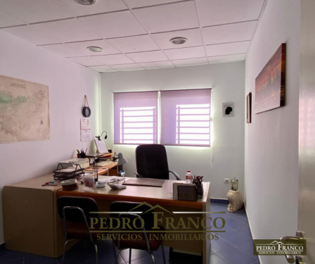 NAVE EN VENTA EN ALMENDRALEJO (LA FAROLA)