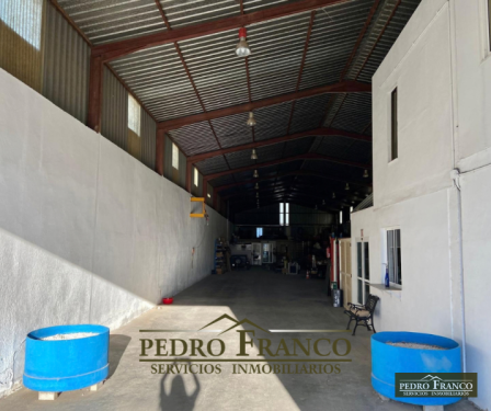NAVE EN VENTA EN ALMENDRALEJO (LA FAROLA)