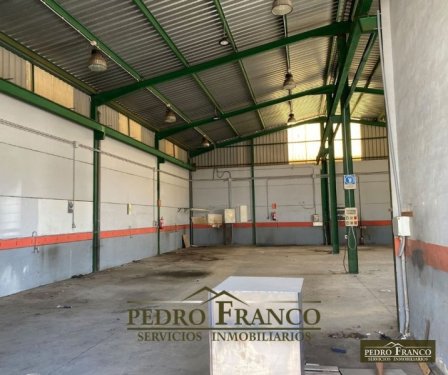 NAVE EN ALQUILER EN ALMENDRALEJO (POLIGONO INDUSTRIAL LAS PICADAS II. C/MECÁNICA(CARREFOUR) PARTE IZQUIERDA)