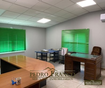 NAVE EN ALQUILER EN ALMENDRALEJO (POLIGONO INDUSTRIAL LAS PICADAS II. C/MECÁNICA(CARREFOUR) PARTE IZQUIERDA)