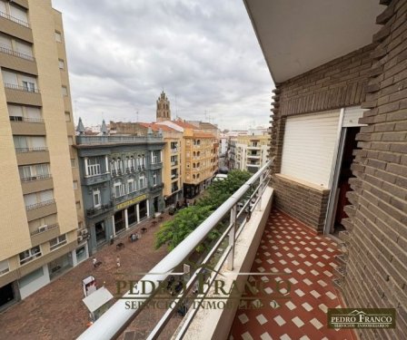 PISO EN VENTA EN ALMENDRALEJO (CENTRO(AYUNTAMIENTO-PARROQUIA-CALLE REAL))