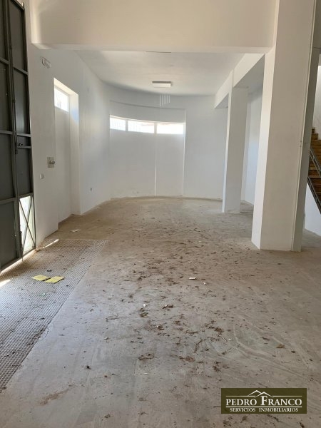 NAVE EN ALQUILER EN ALMENDRALEJO (CTRA.SEVILLA)