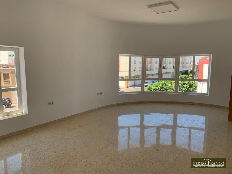 NAVE EN ALQUILER EN ALMENDRALEJO (CTRA.SEVILLA)