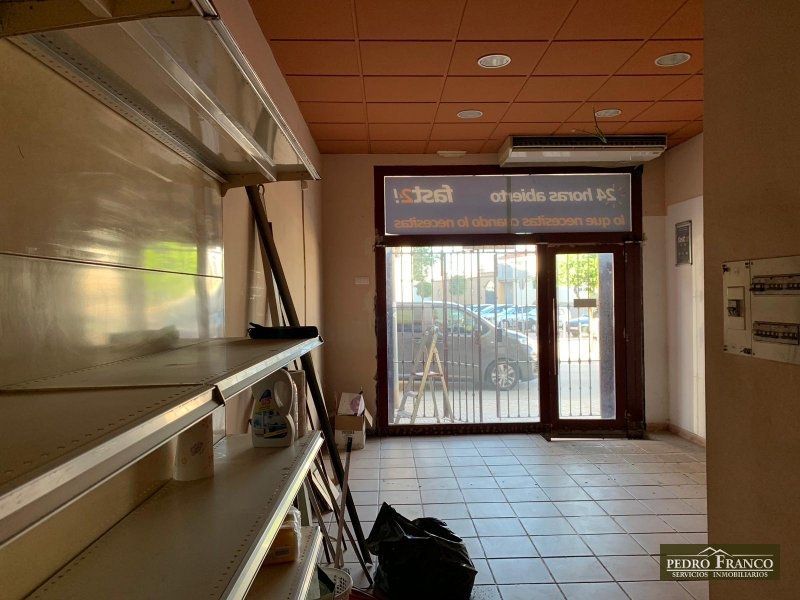 LOCAL EN ALQUILER EN ALMENDRALEJO (CAMPO DE FUTBOL/FRAY ALONSO CABEZAS)