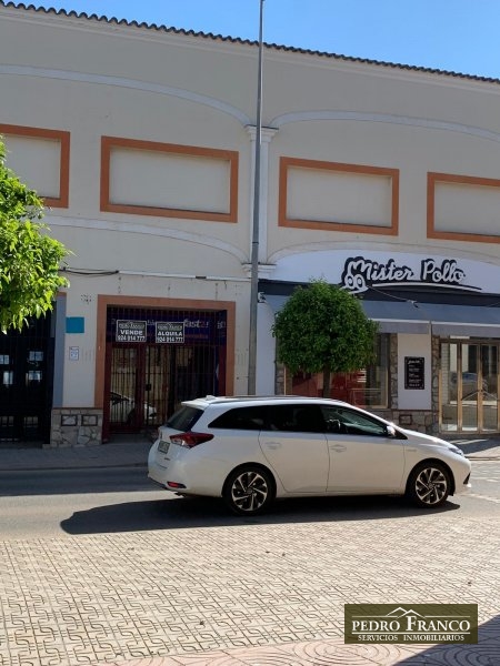 LOCAL EN ALQUILER EN ALMENDRALEJO (CAMPO DE FUTBOL/FRAY ALONSO CABEZAS)