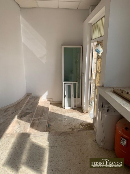 LOCAL EN VENTA EN ALMENDRALEJO (SAN ANTONIO/ SAN BLAS/CENTRO)