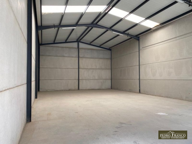 NAVE EN ALQUILER EN ALMENDRALEJO (POLIGONO INDUSTRIAL LAS PICADAS I. (TANATORIO/ONDUPACK  PARTE DERECHA)