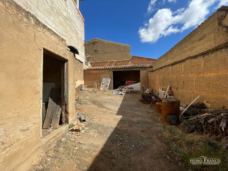 PARCELA URBANA EN VENTA EN ALMENDRALEJO (LAS MERCEDES)