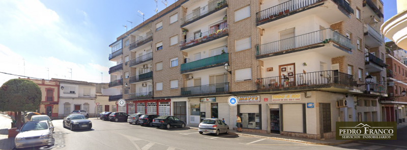 LOCAL EN VENTA EN ALMENDRALEJO (SANTIAGO)