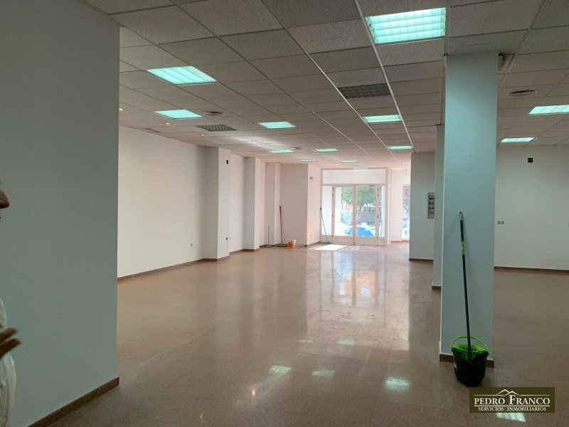 LOCAL EN ALQUILER EN ALMENDRALEJO (AVENIDA DE LA PAZ)