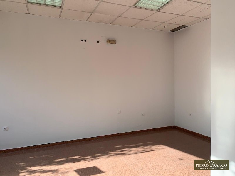 LOCAL EN ALQUILER EN ALMENDRALEJO (AVENIDA DE LA PAZ)