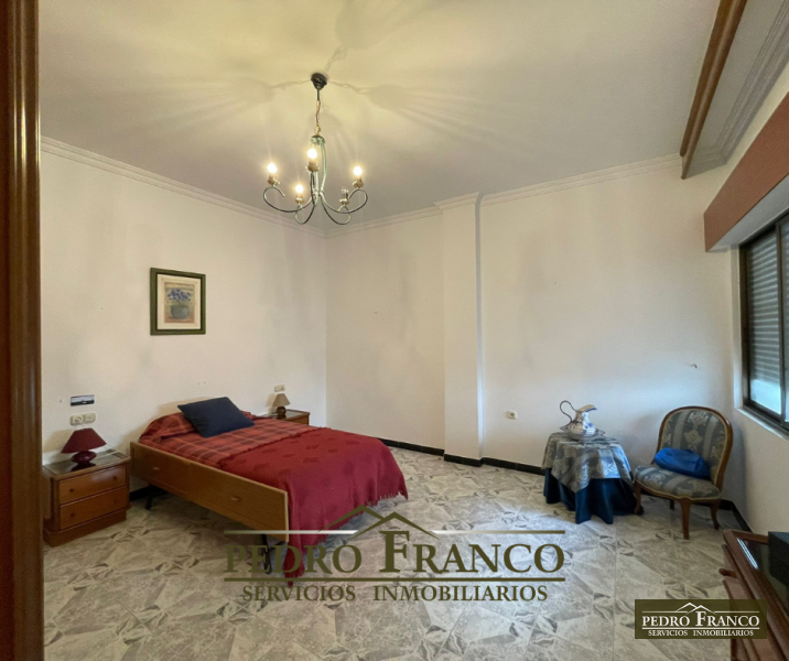CASA EN VENTA EN ALMENDRALEJO (CENTRO/FCO.PIZARRO/CALLE SAN JOSE)