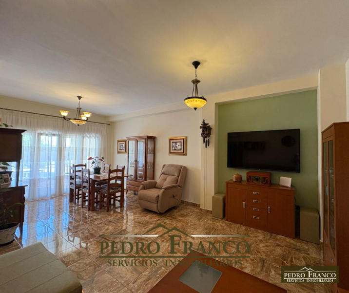 CASA EN VENTA EN ALMENDRALEJO (DULCE CHACÓN)