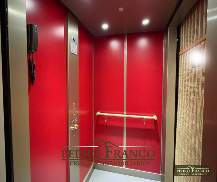 CASA EN VENTA EN ALMENDRALEJO (DULCE CHACÓN)