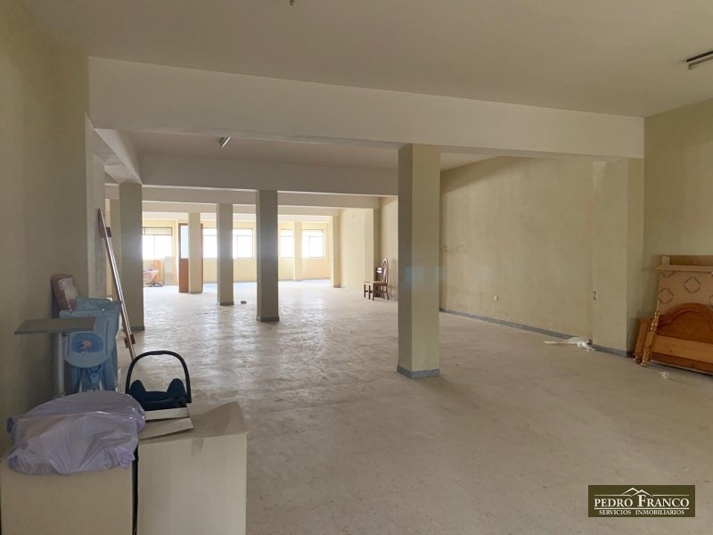 LOCAL EN VENTA EN ALMENDRALEJO (CENTRO(FRANCISCO PIZARRO-ESPRONCEDA-PLAZA SOL))