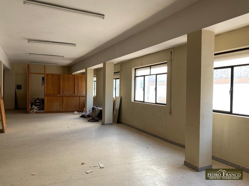 LOCAL EN VENTA EN ALMENDRALEJO (CENTRO(FRANCISCO PIZARRO-ESPRONCEDA-PLAZA SOL))