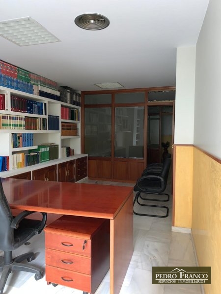 LOCAL EN ALQUILER EN ALMENDRALEJO (CENTRO(AYUNTAMIENTO-PARROQUIA-CALLE REAL))