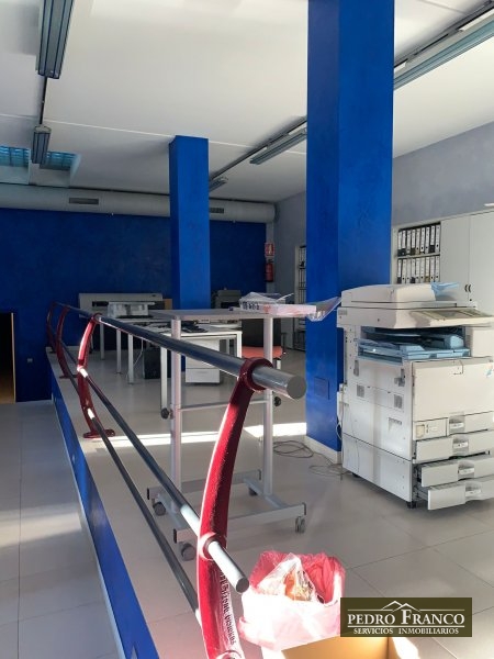 LOCAL EN ALQUILER EN ALMENDRALEJO (CRTA.ACEUCHAL)