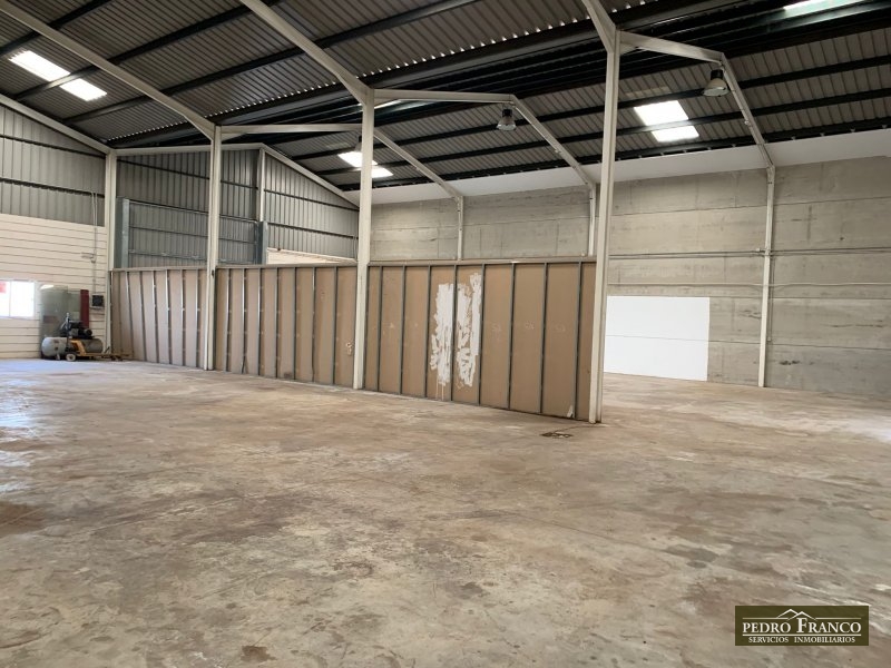 NAVE EN ALQUILER EN ALMENDRALEJO (CRTA.BADAJOZ  ZONA- NAVES Nº3(MARGEN DERECHO))