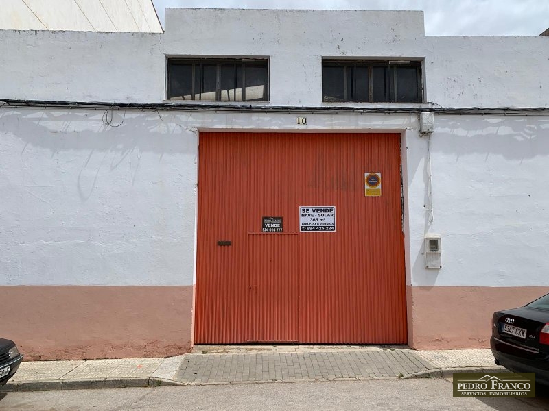 CASA EN VENTA EN ALMENDRALEJO (SANTIAGO)