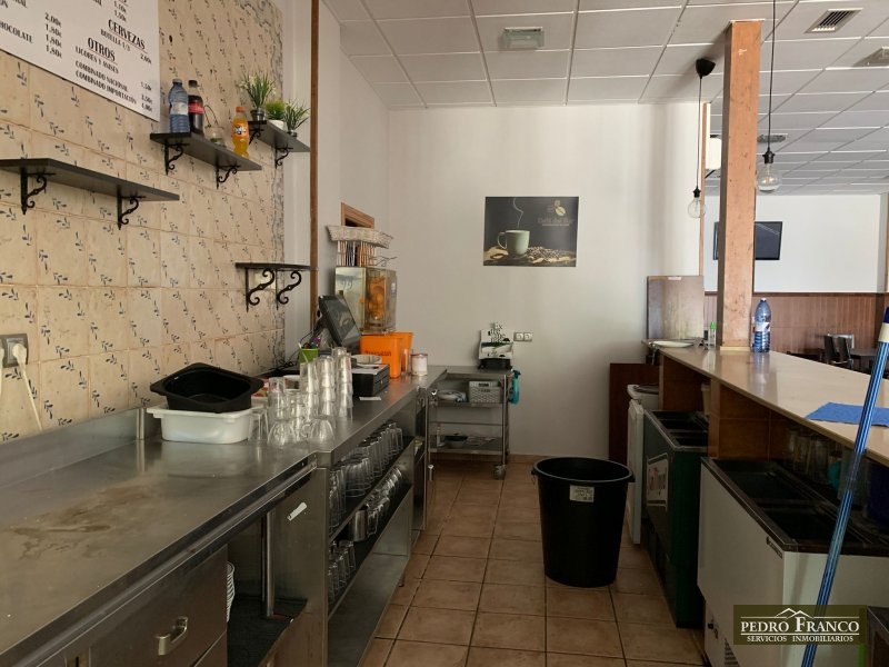 LOCAL EN ALQUILER EN ALMENDRALEJO (CAMPO DE FUTBOL/FRAY ALONSO CABEZAS)