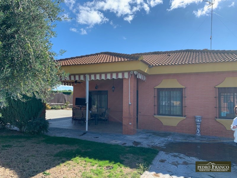 CHALET EN VENTA EN ALMENDRALEJO (SAN MARCOS(ERMITA-OLIVOS-TIZA-RESTO))