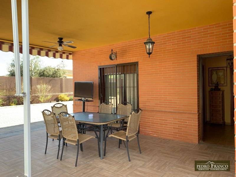 CHALET EN VENTA EN ALMENDRALEJO (SAN MARCOS(ERMITA-OLIVOS-TIZA-RESTO))