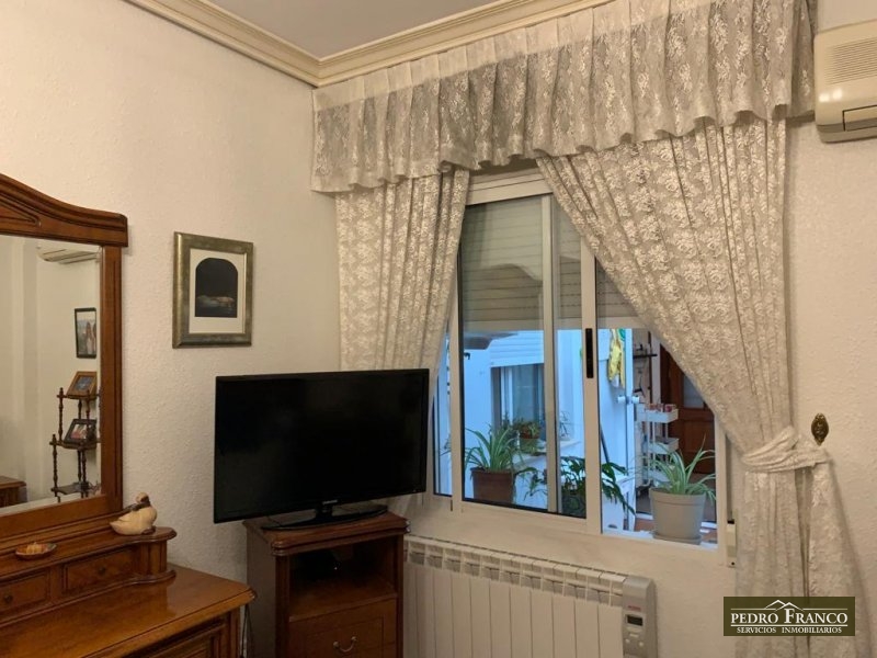  EDIFICIO-LOCAL CON  NEGOCIO ACTIVO + PISO( ENTRADA INDEPENDIENTE) EN VENTA EN ALMENDRALEJO (SAN JOSE - INSTITUTO-AMBULATORIO)