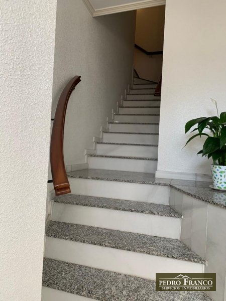  EDIFICIO-LOCAL CON  NEGOCIO ACTIVO + PISO( ENTRADA INDEPENDIENTE) EN VENTA EN ALMENDRALEJO (SAN JOSE - INSTITUTO-AMBULATORIO)