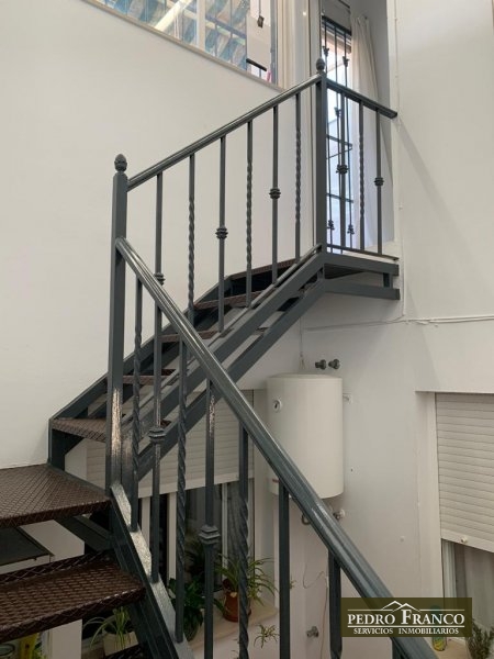  EDIFICIO-LOCAL CON  NEGOCIO ACTIVO + PISO( ENTRADA INDEPENDIENTE) EN VENTA EN ALMENDRALEJO (SAN JOSE - INSTITUTO-AMBULATORIO)