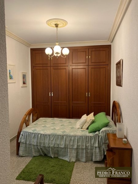  EDIFICIO-LOCAL CON  NEGOCIO ACTIVO + PISO( ENTRADA INDEPENDIENTE) EN VENTA EN ALMENDRALEJO (SAN JOSE - INSTITUTO-AMBULATORIO)
