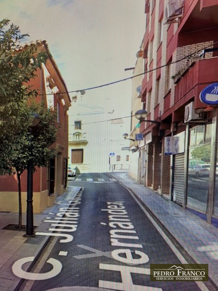 LOCAL EN ALQUILER EN ALMENDRALEJO (SAN ANTONIO/ SAN BLAS/CENTRO)