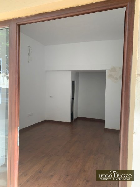 LOCAL EN ALQUILER EN ALMENDRALEJO (SAN ANTONIO/ SAN BLAS/CENTRO)