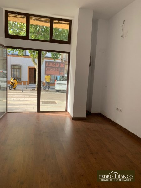 LOCAL EN ALQUILER EN ALMENDRALEJO (SAN ANTONIO/ SAN BLAS/CENTRO)