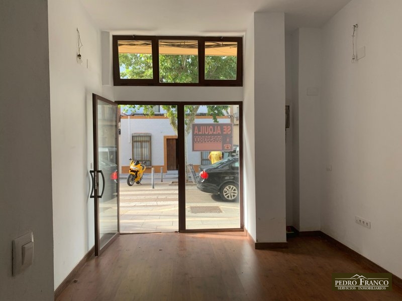 LOCAL EN ALQUILER EN ALMENDRALEJO (SAN ANTONIO/ SAN BLAS/CENTRO)