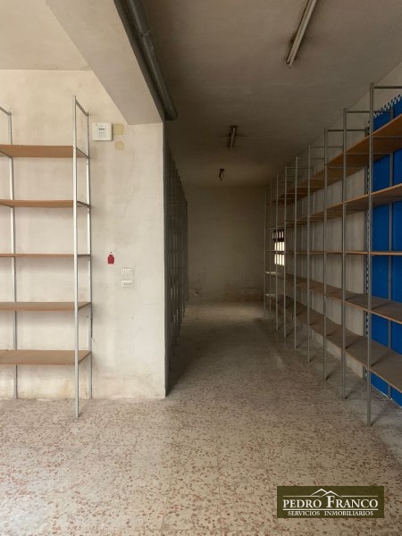 LOCAL EN VENTA EN ALMENDRALEJO (SAN ANTONIO/ SAN BLAS/CENTRO)