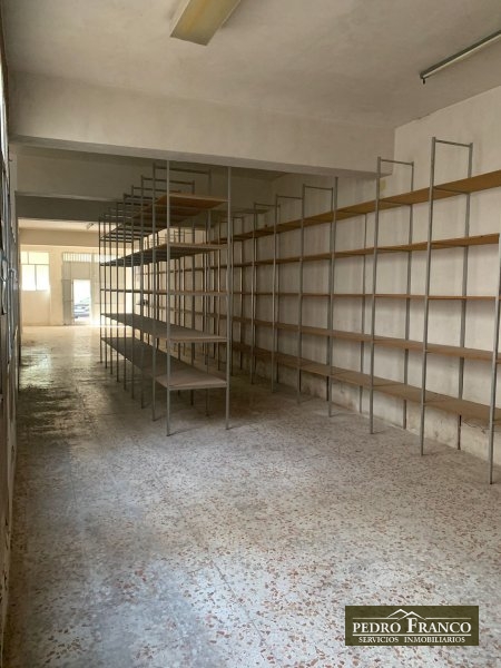 LOCAL EN VENTA EN ALMENDRALEJO (SAN ANTONIO/ SAN BLAS/CENTRO)