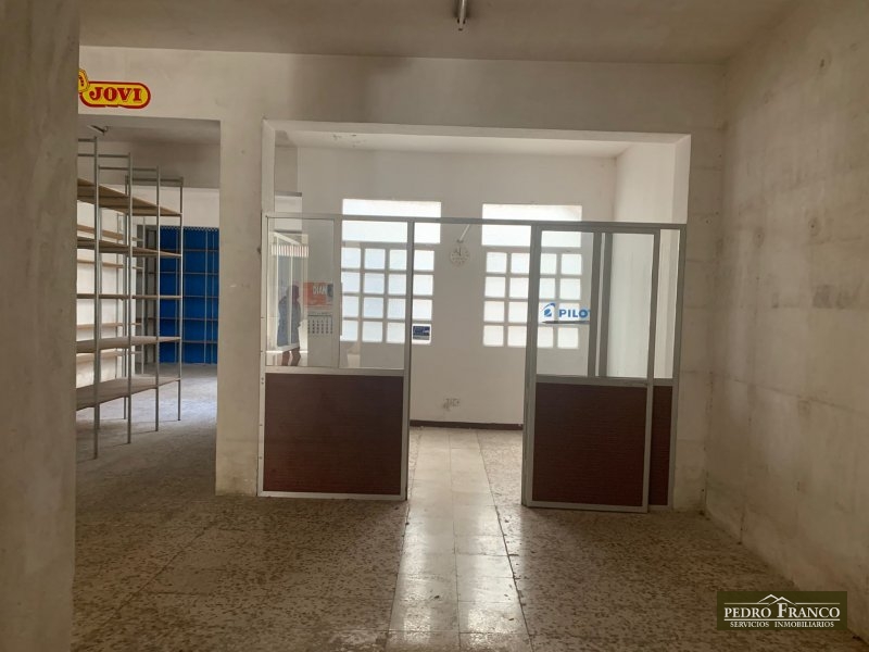 LOCAL EN VENTA EN ALMENDRALEJO (SAN ANTONIO/ SAN BLAS/CENTRO)