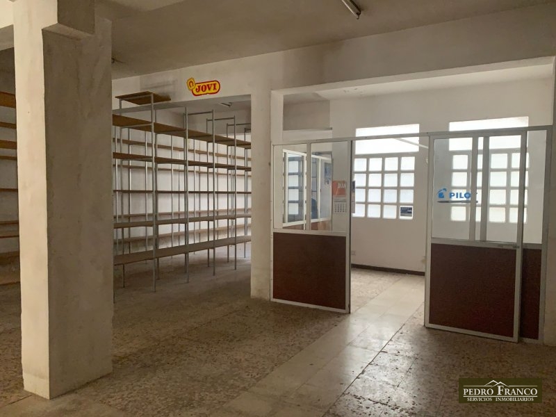 LOCAL EN VENTA EN ALMENDRALEJO (SAN ANTONIO/ SAN BLAS/CENTRO)