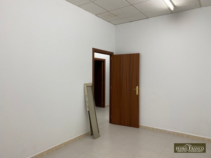 LOCAL EN ALQUILER EN ALMENDRALEJO (CENTRO (AYUNTAMIENTO-SANTA CLARA))