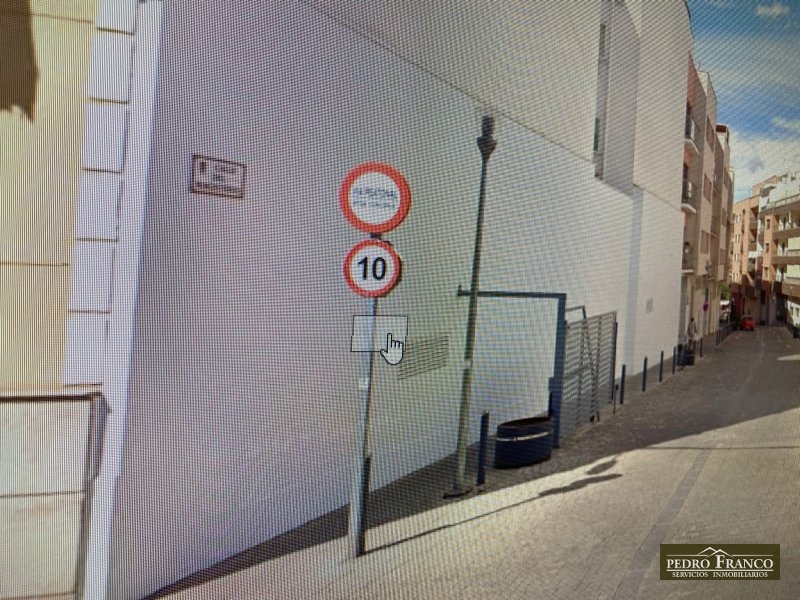 LOCAL EN VENTA EN ALMENDRALEJO (AVENIDA DE LA PAZ)