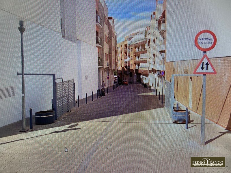 LOCAL EN VENTA EN ALMENDRALEJO (AVENIDA DE LA PAZ)