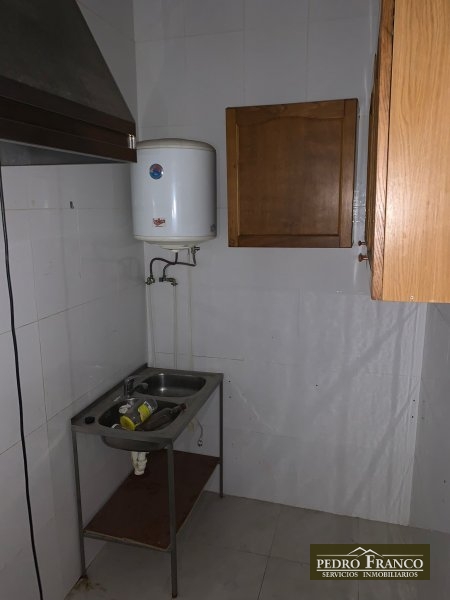 LOCAL EN VENTA EN ALMENDRALEJO (AVENIDA DE LA PAZ)