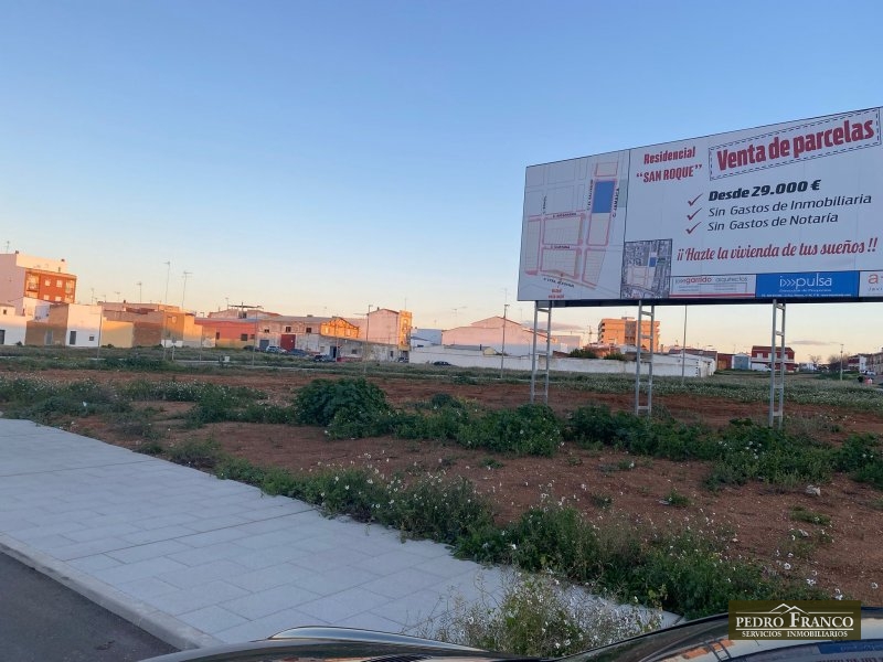 PARCELA URBANA EN VENTA EN ALMENDRALEJO (CRTA.ACEUCHAL)