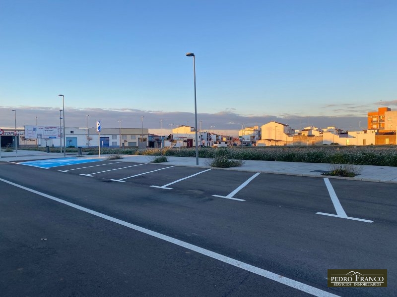 PARCELA URBANA EN VENTA EN ALMENDRALEJO (CRTA.ACEUCHAL)